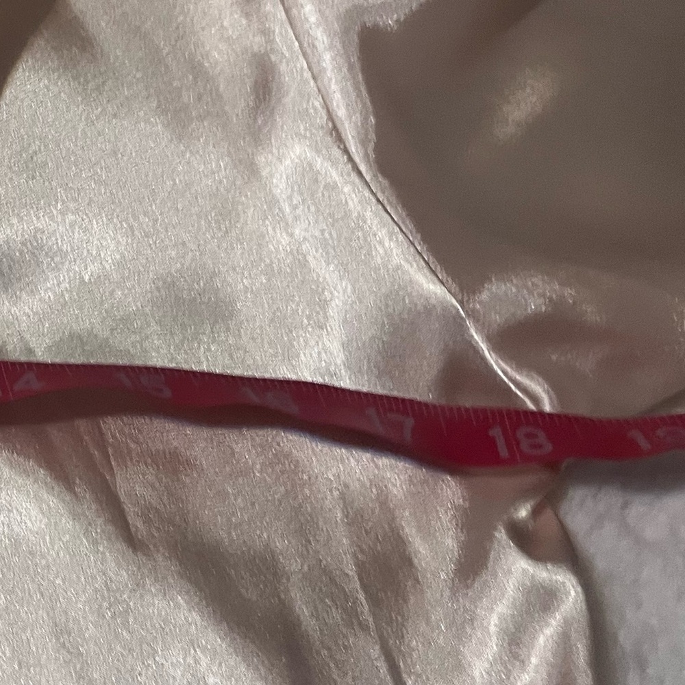 Jones New York Cream Satin Robe - Picture 6 of 8